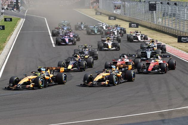 Sport Bilder des Tages 2026 Formula 1 Hungarian Grand Prix MOGYOROD, HUNGARY - JULY 26: Drivers compete during the start of 2026 Formula 1 Hungarian Grand Prix at the Hungaroring in Mogyorod, Hungary, on July 26, 2026. Arpad Kurucz Anadolu Mogyorod Hungary. Editorial use only. Please get in touch for any other usage.  Copyright: x2026xAnadoluxArpadxKuruczx