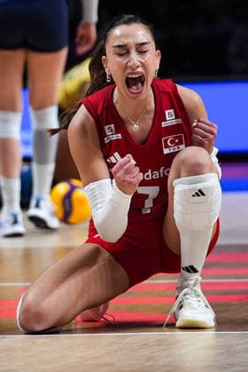 Turkiye v Brazil - 2026 FIVB Volleyball Nations League MACAO, CHINA - JULY 26: Hande Baladin of Turkiye celebrates after a point during the 2026 FIVB Volleyball Nations League (VNL) women s final match between Turkiye and Brazil at the East Asian Games Dome in Macao, China, on July 26, 2026. Dilara Irem Sancar Anadolu Macao China. Editorial use only. Please get in touch for any other usage.  Copyright: x2026xAnadoluxDilaraxIremxSancarx