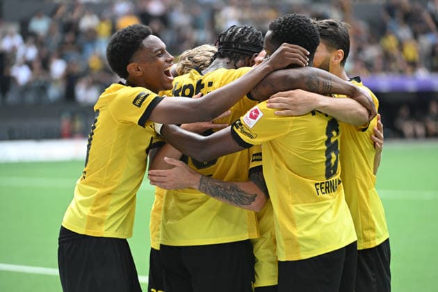 BERN, SWITZERLAND - JULY 26: BSC Young Boys celebrating the score from Samuel Essende of Young Boys 4:2 during the Swiss Super League 2026 27 match between BSC Young Boys and FC Sion at Stadion Wankdorf on July 26, 2026 in Bern, Switzerland. Bern Stadion Wankdorf Bern Switzerland *** BERN, SWITZERLAND, JULY 26: BSC Young Boys celebrate Samuel Essende s goal, which made the score 4–2, during the 2026–27 Swiss Super League match between BSC Young Boys and FC Sion at Wankdorf Stadium on July 26, 2026 in Bern, Switzerland; Bern; Wankdorf Stadium; Bern; Switzerland Copyright: xJustPictures.ch ManuelxWinterbergerx jp-en-EuSpIm-MWI_1511