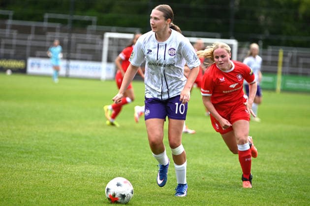 Laura Bröring Freundschaftsspiel SGS Essen FC Twente 26.07.2026 Laura Bröring (SGS Essen), Freundschaftsspiel, SGS Essen gegen FC Twente am 26. Juli 2026 im Stadion am Uhlenkrug, Essen. Endstand 1:2 *** Laura Bröring Friendly Match: SGS Essen vs. FC Twente, July 26, 2026 Laura Bröring SGS Essen, Friendly Match, SGS Essen vs. FC Twente on July 26, 2026, at Stadion am Uhlenkrug, Essen. Final score: 1–2