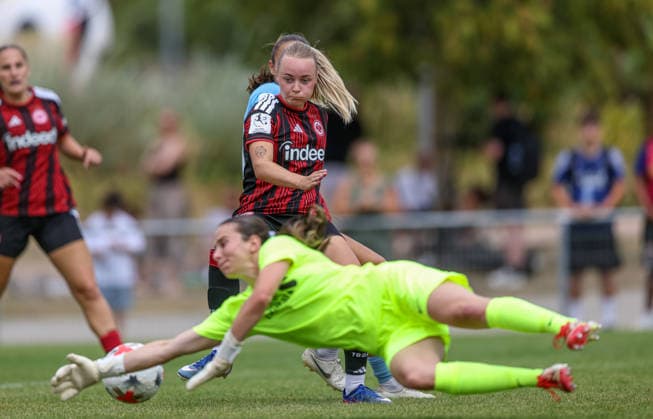 GER, Frankfurt, Eintracht Frankfurt II vs Viktoria Berlin, Vorbereitung, Fussball, DFB, Spielzeit 2026 2027, Sportpark Preungesheim, Testspiel im Bild: Mia Büchele (Eintracht Frankfurt II) DFB DFL REGULATIONS PROHIBIT ANY USE OF PHOTOGRAPHS AS IMAGE SEQUENCES AND OR QUASI-VIDEO, 26.07.2026 *** GER, Frankfurt, Eintracht Frankfurt II vs. Viktoria Berlin, Preseason, Soccer, DFB, 2026–2027 Season, Sportpark Preungesheim, Photos from the Friendly Match by Mia Büchele, Eintracht Frankfurt II, DFB, DFL. REGULATIONS PROHIBIT ANY USE OF PHOTOGRAPHS AS IMAGE SEQUENCES AND OR QUASI-VIDEO, July 26, 2026 Copyright: HMBxMedia HendrikxHamelau