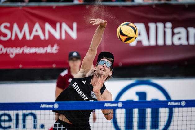 Die Finals 2026 - Beachvolleyball, 26.07.2026 Eintracht Spontent ist deutscher Meister im Beachvolleyball; Die Finals 2026 - Beachvolleyball am 26.07.2026 am Opernplatz, Hannover *** The 2026 Beach Volleyball Finals, July 26, 2026: Eintracht Spontent is the German beach volleyball champion. The 2026 Beach Volleyball Finals took place on July 26, 2026, at Opernplatz in Hanover. Copyright: xBEAUTIFULxSPORTS Tonhäuserx
