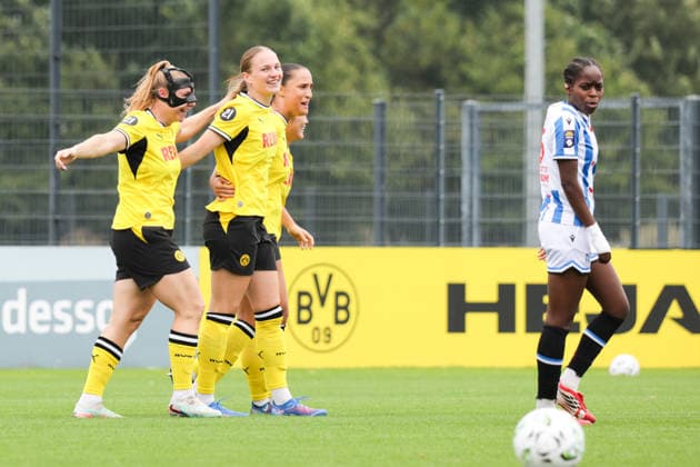 26.07.2026, xgrfx, Fussball Testspiel Frauen , Borussia Dortmund - SC Heerenveen v.l. Tor, Annika Enderle zum 1:0 (Borussia Dortmund) (DFL DFB REGULATIONS PROHIBIT ANY USE OF PHOTOGRAPHS as IMAGE SEQUENCES and or QUASI-VIDEO) Trainingsgelände Hohenbuschei *** July 26, 2026, xgrfx, Women s Soccer Friendly Match, Borussia Dortmund vs. SC Heerenveen (goal), Annika Enderle, 1–0 Borussia Dortmund. DFL and DFB regulations prohibit any use of photographs as image sequences and or quasi-video. Hohenbuschei Training Facility