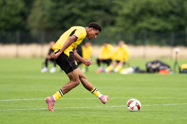 26.07.2026, GER Deutschland, Fussball, Saison 2026 2027, Testspiel zwischen Borussia Dortmund U23 vs Jong FC Utrecht Bennedikt Wüstenhagen Wuestenhagen (BV Borussia Dortmund U23, 9) Einzelaktion; Ganzkörper Ganzkoerper ; Ball am Fuss; beim Torschuss. Tor Dortmund BVB-Trainingsgelände Hohenbuschei Nordrhein Westfalen Deutschland *** July 26, 2026, GER Germany, Soccer, 2026–2027 Season, Friendly match between Borussia Dortmund U23 and Jong FC Utrecht; Bennedikt Wüstenhagen (Wuestenhagen) of BV Borussia Dortmund U23; 9 individual plays; full-body movement; ball at his feet during a shot on goal; goal; Dortmund (BVB); Hohenbuschei training facility; North Rhine-Westphalia, Germany Copyright: xnordphotoxGmbHx xSchulzex