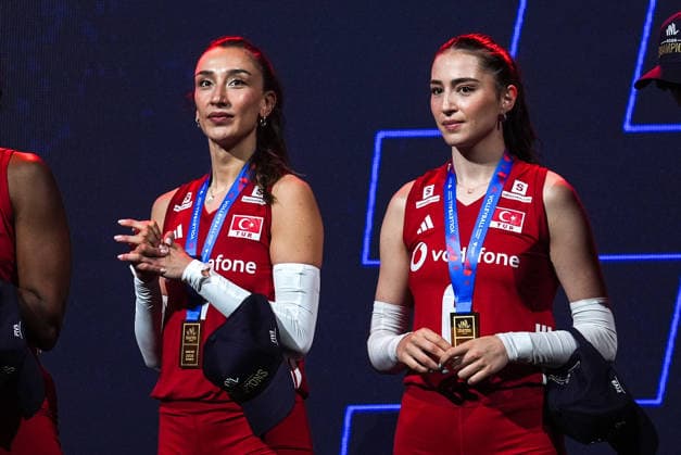 Turkiye win 2nd Women’s Nations League title with victory over Brazil MACAO, CHINA - JULY 26: Hande Baladin (L) and Saliha Sahin (R) of Turkiye receive a medal after winning the 2026 FIVB Volleyball Nations League (VNL) women s final match against Brazil at the East Asian Games Dome in Macao, China, on July 26, 2026. Turkiye’s national women’s volleyball team defeated Brazil 3-1 in the 2026 FIVB Volleyball Nations League final to win the tournament for the second time in their history. Dilara Irem Sancar Anadolu Macao China. Editorial use only. Please get in touch for any other usage.  Copyright: x2026xAnadoluxDilaraxIremxSancarx
