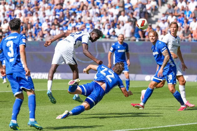 26.07.2026, xydrx, Fußball, Testspiel, Saisoneröffnung, Karlsruher SC - Inter Mailand, Saison 2026 2027, BBBank Wildpark: Jamal Iddrissou (Inter Mailand, 52) im Zweikampf gegen Christoph Kobald (Karlsruher SC, 22) DFB regulations prohibit any use of photographs as image sequences and or quasi-video. *** July 26, 2026, xydrx, soccer, friendly match, season opener, Karlsruher SC vs. Inter Milan, 2026–2027 season, BBBank Wildpark, Jamal Iddrissou, Inter Milan, No. 52 in a tackle against Christoph Kobald of Karlsruher SC, No. 22. DFB regulations prohibit any use of photographs as image sequences and or quasi-video. Copyright: HMBxMedia YannisxDreimann