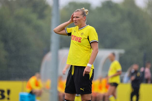 Dortmund, Deutschland: 26.07.2026 - Testspiel - BVB Frauen vs. SC Heerenveen Frauen Im Bild: Alexandra Popp (BVB) *** Dortmund, Germany, July 26, 2026: Friendly match between BVB Women and SC Heerenveen Women. Pictured: Alexandra Popp (BVB) Copyright: HMBxMedia MadeleinexFantini