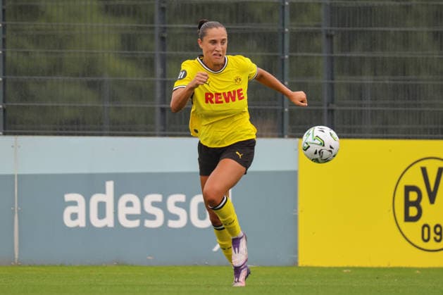 Dortmund, Deutschland: 26.07.2026 - Testspiel - BVB Frauen vs. SC Heerenveen Frauen Im Bild: Jenske Steenwijk (BVB) *** Dortmund, Germany, July 26, 2026: Friendly match between BVB Women and SC Heerenveen Women. Pictured: Jenske Steenwijk, BVB Copyright: HMBxMedia MadeleinexFantini