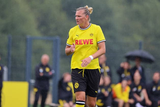 Dortmund, Deutschland: 26.07.2026 - Testspiel - BVB Frauen vs. SC Heerenveen Frauen Im Bild: Alexandra Popp (BVB) *** Dortmund, Germany, July 26, 2026: Friendly match between BVB Women and SC Heerenveen Women. Pictured: Alexandra Popp (BVB) Copyright: HMBxMedia MadeleinexFantini