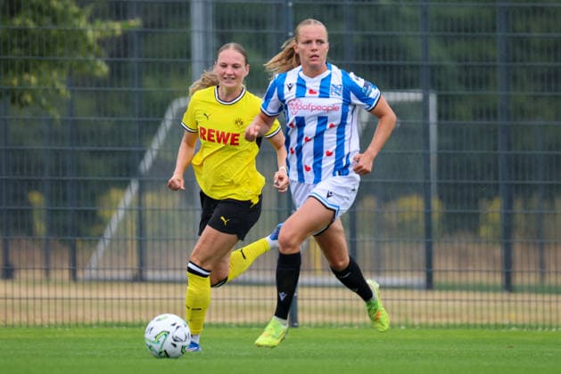 Dortmund, Deutschland: 26.07.2026 - Testspiel - BVB Frauen vs. SC Heerenveen Frauen Im Bild: v.li. Annika Enderle (BVB) *** Dortmund, Germany, July 26, 2026: Friendly match: BVB Women vs. SC Heerenveen Women. Pictured, from left: Annika Enderle, BVB Copyright: HMBxMedia MadeleinexFantini