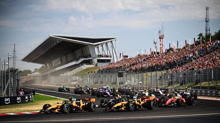 F1 Grand Prix of Hungary Cars start the race during the Formula One World Championship, WM, Weltmeisterschaft Hungarian Grand Prix in Budapest, Hungary. Budapest Hungary  Copyright: xLucaxBarsalix originalFilename:barsali-notitle260726_npGbn.jpg