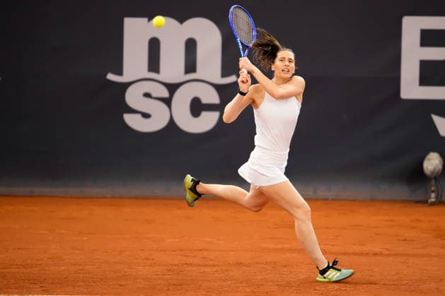 MSC Hamburg Ladies Open - Day 7 Andrea Petkovic of Germany plays during an exhibition match against Martina Hingis of Switzerland at the 2026 MSC Hamburg Ladies Open women s tennis tournament at Am Rothenbaum in Hamburg, Germany. Hamburg Hamburg Germany  Copyright: xOwenxHammondx originalFilename:hammond-2026msch260726_npIYH.jpg