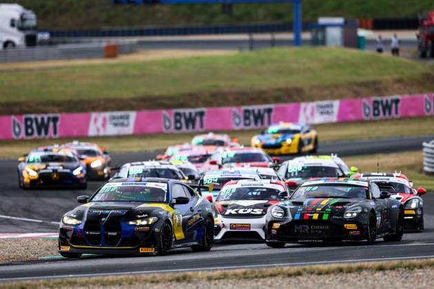 ADAC GT4 Germany, 5. + 6. Rennen Oschersleben 2026 51 BMW M4 GT4 Evo, FK Performance Motorsport: Gabriele Piana, Benjamin Sylvestersson, 04 Aston Martin Vantage AMR GT4 Evo, EastSide Motorsport: Jan Philipp Springob, Philipp Gogollok - picture by Gruppe C Photography Oschersleben Oschersleben Sachsen-Anhalt Germany Copyright: xGruppexCxPhotographyx
