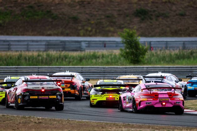 ADAC GT4 Germany, 5. + 6. Rennen Oschersleben 2026 08 Mercedes-AMG GT4, Mücke Motorsport: Alex Connor, Marius Schmid, 31 Porsche 718 Cayman GT4 RS Clubsport, Avia W&S Motorsport: Lachlan Robinson, Denny Berndt - picture by Gruppe C Photography Oschersleben Oschersleben Sachsen-Anhalt Germany Copyright: xGruppexCxPhotographyx