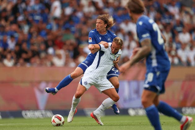 Tim Civeja (Karlsruher SC, 23) mit vollem Einsatz gegen Davide Frattesi (Inter Mailand, 16) im Zweikampf, GER, Karlsruher SC vs. Inter Mailand, Fussball, Testspiel, 2026 2027, 26.07.2026, DFL REGULATIONS PROHIBIT ANY USE OF PHOTOGRAPHS AS IMAGE SEQUENCES AND OR QUASI-VIDEO, GER, Karlsruher SC vs. Inter Mailand, Fussball, Testspiel, 2026 2027, 26.07.2026 Karlsruhe *** Tim Civeja of Karlsruher SC, 23, giving it his all against Davide Frattesi of Inter Milan, 16, in a tackle, GER, Karlsruher SC vs. Inter Milan, soccer, friendly match, 2026–2027, July 26, 2026, DFL regulations prohibit any use of photographs as image sequences and or quasi-video, GER, Karlsruher SC vs. Inter Milan, soccer, friendly match, 2026–2027, July 26, 2026, Karlsruhe Copyright: xEibner-Pressefoto JanxPrihodax EP_JPA