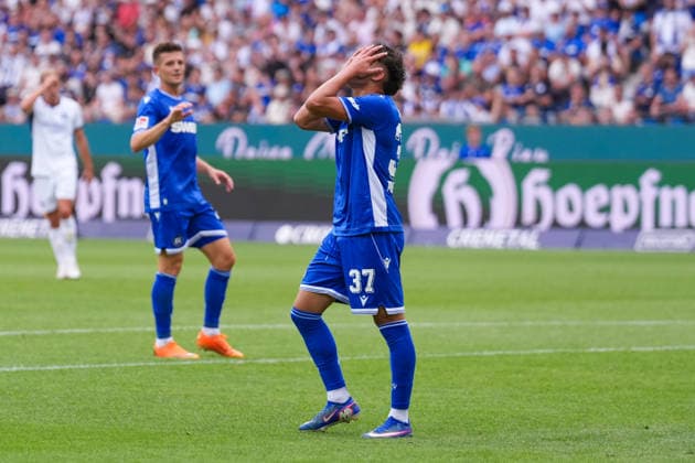 26.07.2026, xydrx, Fußball, Testspiel, Saisoneröffnung, Karlsruher SC - Inter Mailand, Saison 2026 2027, BBBank Wildpark: Jason Ponente Ramirez (Karlsruher SC, 37) ärgert sich über seine vergeben Chance DFB regulations prohibit any use of photographs as image sequences and or quasi-video. *** July 26, 2026, xydrx, soccer, friendly match, season opener, Karlsruher SC vs. Inter Milan, 2026–2027 season, BBBank Wildpark, Jason Ponente Ramirez, Karlsruher SC, 37, is frustrated by his missed opportunity. DFB regulations prohibit any use of photographs as image sequences and or quasi-video. Copyright: HMBxMedia YannisxDreimann