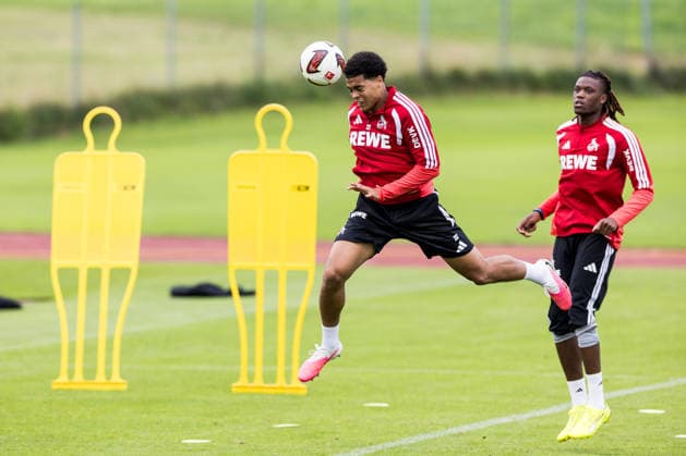ST. JOHANN IN TIROL, AUSTRIA - JULY 26: Jahmai Simpson-Pusey (1. FC Koeln, 22) controls the ball via header during a training session at trainings camp in Kitzbuehel of season 2026 27 at Koasastadion on July 26, 2026 in St. Johann in Tirol, Austria. Austria Copyright: xSteffiexWunderlx