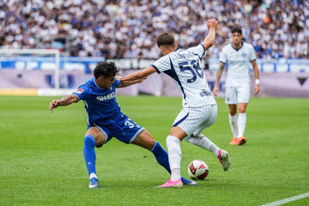 Freundschaftsspiel: Karlsruher SC vs FC Internazionale Milano, 26.07.2026 Zweikampf zwischen Jason Ponente-Ramirez (Karlsruher SC, 37) und Luka Topalovic (FC Internazionale Milano, 58) Freundschaftsspiel: Karlsruher SC vs FC Internazionale Milano, BBBank Wildpark Karlsruhe, 26.07.2026 DFB DFL REGULATIONS PROHIBIT ANY USE OF PHOTOGRAPHS AS IMAGE SEQUENCES AND OR QUASI-VIDEO. *** Friendly Match: Karlsruher SC vs. FC Internazionale Milano, July 26, 2026. A tackle between Jason Ponente Ramirez (Karlsruher SC, 37) and Luka Topalovic (FC Internazionale Milano, 58). Friendly Match: Karlsruher SC vs. FC Internazionale Milano, BBBank Wildpark Karlsruhe, July 26, 2026 DFB and DFL regulations prohibit any use of photographs as image sequences and or quasi-video Copyright: xBEAUTIFULxSPORTS Boscox