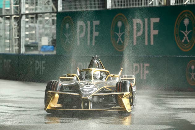 July 26, 2026, Tokyo, Japan: DS PENSKE driver Taylor Barnard (77) in action during the Formula E Tokyo E-Prix, round 15 of the 2025Ã¢â‚¬2026 ABB FIA Formula E World Championship, WM, Weltmeisterschaft on the temporary street circuit around the Tokyo Big Sight convention center in Tokyo. Formula E 2026: Tokyo E-Prix  - ZUMAm191 20260726_aap_m191_064 Copyright: xRodrigoxReyesxMarinx