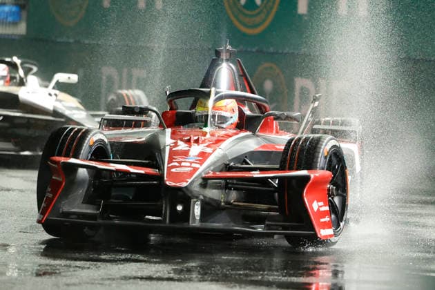 July 26, 2026, Tokyo, Japan: MAHINDRA RACING driver Edoardo Mortara (48) in action during the Formula E Tokyo E-Prix, round 15 of the 2025Ã¢â‚¬2026 ABB FIA Formula E World Championship, WM, Weltmeisterschaft on the temporary street circuit around the Tokyo Big Sight convention center in Tokyo. Formula E 2026: Tokyo E-Prix  - ZUMAm191 20260726_aap_m191_071 Copyright: xRodrigoxReyesxMarinx