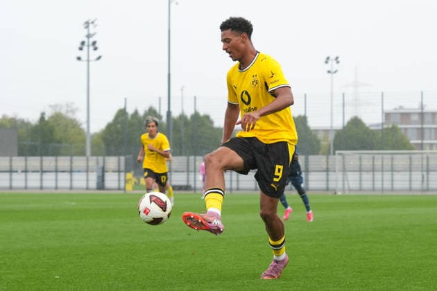 Sonntag, 26.07.2026 Saison 2026 2027 Testspiel, Freundschaftsspiel im BVB Fußballpark Hohenbuschei, Dortmund, Germany. BV Borussia Dortmund U23 - Jong FC Utrecht. Bennedikt Samuel Lutz Wüstenhagen (BVB) *** Sunday, July 26, 2026 2026–2027 Season: Exhibition Match, Friendly Match at BVB Fußballpark Hohenbuschei, Dortmund, Germany BV Borussia Dortmund U23 vs. Jong FC Utrecht Bennedikt Samuel Lutz Wüstenhagen BVB