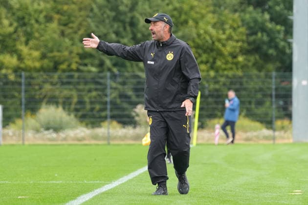 Sonntag, 26.07.2026 Saison 2026 2027 Testspiel, Freundschaftsspiel im BVB Fußballpark Hohenbuschei, Dortmund, Germany. BV Borussia Dortmund U23 - Jong FC Utrecht. Cheftrainer Daniel Rios (BVB) *** Sunday, July 26, 2026 2026–2027 Season Preseason Match, Friendly Match at BVB Fußballpark Hohenbuschei, Dortmund, Germany BV Borussia Dortmund U23 vs. Jong FC Utrecht Head Coach Daniel Rios BVB