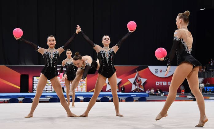 26.07.2026, xhbx, Turnen Rhythmische Sportgymnastik, Deutsche Meisterschaften 2026 v.l. Gruppe, Mannschaft TV Dahn 1910 Ball Übung (DFL DFB REGULATIONS PROHIBIT ANY USE OF PHOTOGRAPHS as IMAGE SEQUENCES and or QUASI-VIDEO) Hannover *** July 26, 2026, xhbx, Gymnastics, Rhythmic Gymnastics, 2026 German Championships, Group V, TV Dahn 1910 Team, Ball Routine. DFL and DFB regulations prohibit any use of photographs as image sequences and or quasi-video. Hanover