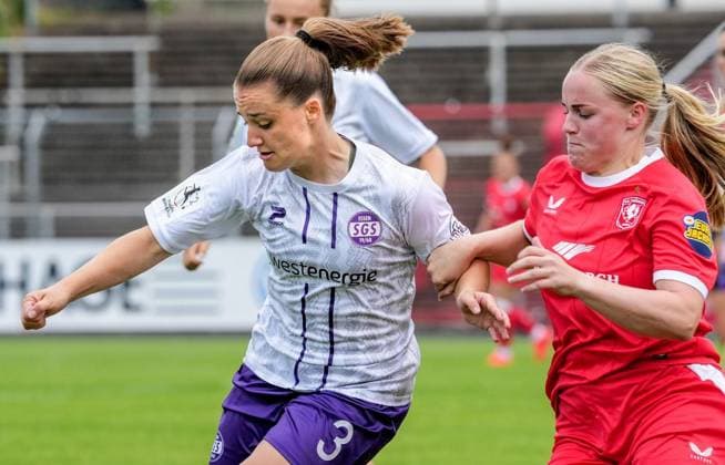 Frauenfussball in Essen ** NUR FÜR REDAKTIONELLE ZWECKE ** EDITORIAL USE ONLY **<p>JoÃ«lle Tabea Steiner im Angriff gegen den FC Twente am 26.7. 2036 im Stadion Uhlenkrug, Am Uhlenkrug 40. Für Twente steht keine Aufstellung zur Verfügung. Michael Gohl FUNKE Foto Services< p> Deutschland Nordrhein-Westfalen Essen Copyright: MichaelxGohl *** Women s Soccer in Essen ** FOR EDITORIAL PURPOSES ONLY ** EDITORIAL USE ONLY ** p Joëlle Tabea Steiner on the attack against FC Twente on July 26, 2036, at Uhlenkrug Stadium, Am Uhlenkrug 40 No lineup is available for Twente Michael Gohl FUNKE Photo Services p Sports Germany North Rhine-Westphalia Essen Copyright MichaelxGohl Copyright: MichaelxGohl doc86vxfedgvf8lyc28oyy ,EDITORIAL USE ONLY