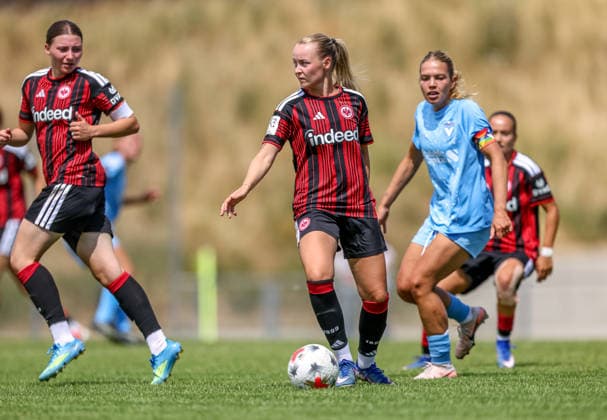 GER, Frankfurt, Eintracht Frankfurt II vs Viktoria Berlin, Vorbereitung, Fussball, DFB, Spielzeit 2026 2027, Sportpark Preungesheim, Testspiel im Bild: Mia Büchele (Eintracht Frankfurt II) DFB DFL REGULATIONS PROHIBIT ANY USE OF PHOTOGRAPHS AS IMAGE SEQUENCES AND OR QUASI-VIDEO, 26.07.2026 *** GER, Frankfurt, Eintracht Frankfurt II vs. Viktoria Berlin, Preseason, Soccer, DFB, 2026–2027 Season, Sportpark Preungesheim, Photos from the Friendly Match by Mia Büchele, Eintracht Frankfurt II, DFB, DFL. REGULATIONS PROHIBIT ANY USE OF PHOTOGRAPHS AS IMAGE SEQUENCES AND OR QUASI-VIDEO, July 26, 2026 Copyright: HMBxMedia HendrikxHamelau