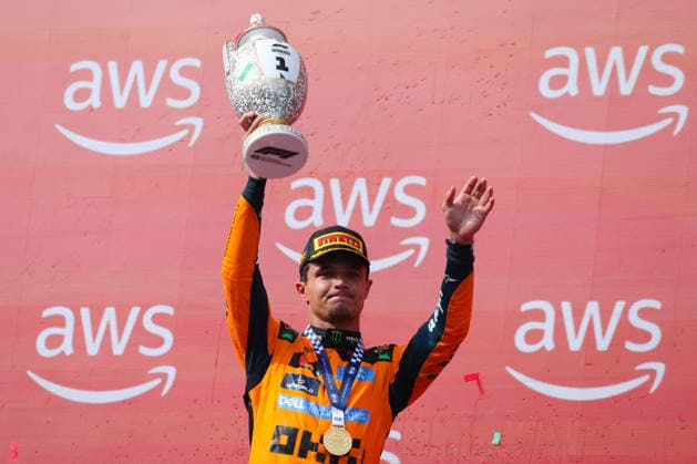 F1 Hungarian Grand Prix 2026 Lando Norris of McLaren celebrates on the podium after winning Formula 1 Hungarian Grand Prix at the Hungaroring circuit in Mogyorod near Budapest on July 25th, 2026. Budapest Hungary  Copyright: xBeataxZawrzelx originalFilename:zawrzel-f1hungar260726_npof1.jpg