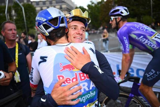 Tour de France 2026 Stage 21 PARIS CHAMPS-ELYSEES, FRANCE - JULY 26 : Evenepoel Remco (BEL) of Red Bull - BORA - Hansgrohe during stage 21 of the 113rd edition of Tour de France an UCI World Tour 2.UWT cycling road race stage for Men Elite of 130 km with start in Thoiry and finish in Paris Champs-Elysees on July 26, 2026 in Paris Champs-Elysees, France, 26 07 2026 Paris Champs-Elysees France  Copyright: xGvgx