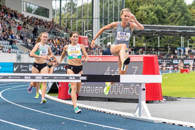 Deutsche Leichtathletik-Meisterschaften; Bochum-Wattenscheid, 26.07.2026 Lea Meyer (VfL Löningen) vor Gesa Felicitas Krause (Silvesterlauf Trier) und Olivia Gürth (Silvesterlauf Trier); Deutsche Leichtathletik-Meisterschaften am 26.07.2026 im Lorheide-Stadion, Bochum-Wattenscheid (Nordrhein-Westfalen). *** German Track and Field Championships, Bochum-Wattenscheid, July 26, 2026: Lea Meyer (VfL Löningen) ahead of Gesa Felicitas Krause (Trier New Year’s Eve Run) and Olivia Gürth (Trier New Year’s Eve Run). German Track and Field Championships on July 26, 2026, at Lorheide Stadium, Bochum-Wattenscheid, North Rhine-Westphalia Copyright: xBEAUTIFULxSPORTS AxelxKohringx