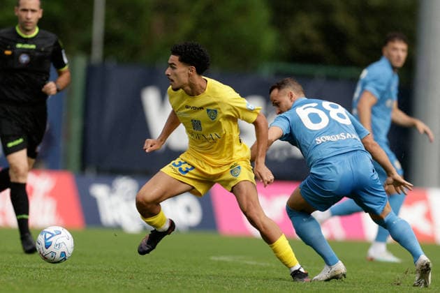 SOCCER - Friendly Match - Napoli vs. Carrarese Photo by IPA ABACAPRESS.COM87021782 - Napoli s Slovak midfielder Stanislav Lobotka challenges Yanis Khafi for the ball during a friendly match between SSC Napoli and Carrarese at SSC Napoli s 2026-27 preseason training camp in Val di Sole, Trentino, Dimaro Folgarida, on July 26, 2026. Dimaro Italy  Copyright: xIPAxSport ABACAx