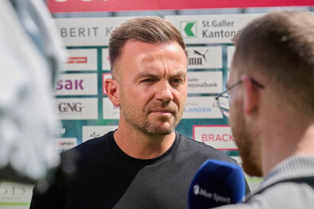 Brack Super League 2026 2027 FC St. Gallen 1879 vs. FC Zürich, St. Gallen, Schweiz St. Gallen, Schweiz, 26. Juli 2026. FCSG Trainer Enrico Maassen gibt ein Interview während des Brack Super League Spiels FC St. Gallen 1879 gegen FC Zürich in St. Gallen. *** Brack Super League 2026–2027: FC St. Gallen 1879 vs. FC Zurich, St. Gallen, Switzerland St. Gallen, Switzerland, July 26, 2026 FCSG coach Enrico Maassen gives an interview during the Brack Super League match between FC St. Gallen 1879 and FC Zurich in St. Gallen