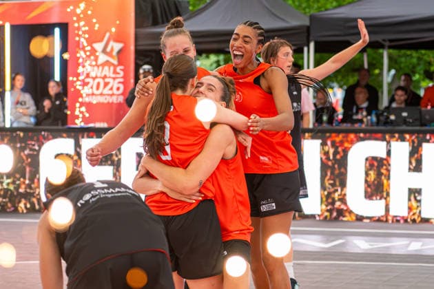 SVD 49 Dortmund (orange) gegen Wedel (schwarz) - Finale Frauen - 3x3 Basketball - Die Finals 2026 (26.07.2026, Neues Rathaus (Hannover, GER), *** SVD 49 Dortmund (orange) vs. Wedel (black) Women s 3x3 Basketball Final, The Finals 2026, July 26, 2026, New City Hall, Hanover, GER, Copyright: xJanxGuentherx