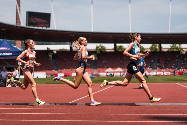 Swiss Athletics Championships, 26.07.2026 ZURICH, SWITZERLAND - JULY 26: Delia Sclabas (Gerbersport), Lilly Naegeli (LC Uster), Joceline Wind (Biel Bienne Athletics) compete in the 1500 m at the Swiss Athletics Championships on July 26, 2026 in Zurich, Switzerland. *** Swiss Athletics Championships, July 26, 2026, ZURICH, SWITZERLAND JULY 26 Delia Sclabas of Gerbersport, Lilly Naegeli of LC Uster, and Joceline Wind of Biel Bienne Athletics compete in the 1,500-meter race at the Swiss Athletics Championships on July 26, 2026, in Zurich, Switzerland Copyright: xBEAUTIFULxSPORTS UlfxSchillerx