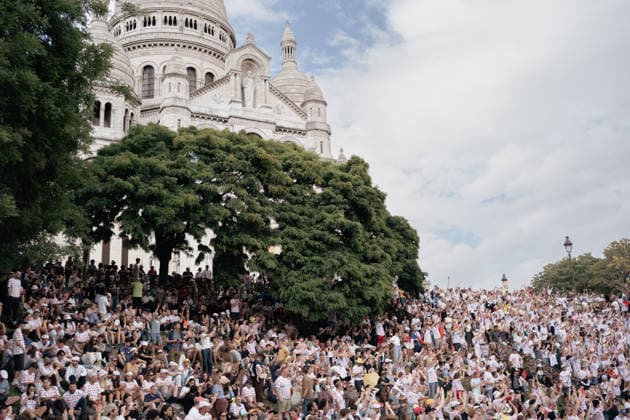 Paris, France, July 26, 2026 - Spectators wait for the riders to cycle up the Butte de Montmartre during the 21st stage of the 113th edition of the Tour de France cycling race, 88,7 km starting and finishing in Paris TOUR DE FRANCE, VELO  Copyright: xAlexisxSciardx