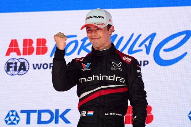 Nyck de Vries (Mahindra Racing), JULY 26, 2026 -Motor Sports : FIA ABB Formula E World Championship, WM, Weltmeisterschaft 2026 Tokyo E-Prix Medal Ceremony at Tokyo big Sight in Tokyo, Japan. Noxthirdxpartyxsales  aflo_339217790 KenxAsakurax