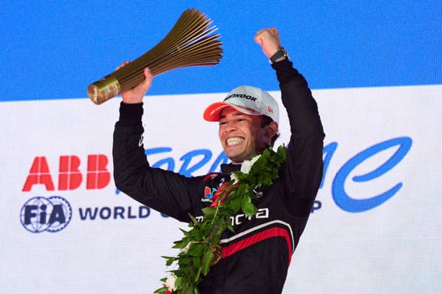 Nyck de Vries (Mahindra Racing), JULY 26, 2026 -Motor Sports : FIA ABB Formula E World Championship, WM, Weltmeisterschaft 2026 Tokyo E-Prix Medal Ceremony at Tokyo big Sight in Tokyo, Japan. Noxthirdxpartyxsales  aflo_339217802 KenxAsakurax