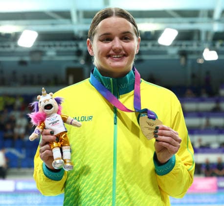 July 26, 2026, Glasgow, Scotland, Great Britain: IONA ALEXANDRA ANDERSON of Australia poses with her gold medal in the Swimming Women s 100m Backstroke Medal Ceremony of the Commonwealth Games Glasgow 2026 at the Tollcross International Swimming Centre in Glasgow, Scotland. Glasgow Great Britain - ZUMAc179 20260726_zep_c179_409 Copyright: xMickaelxChavetx