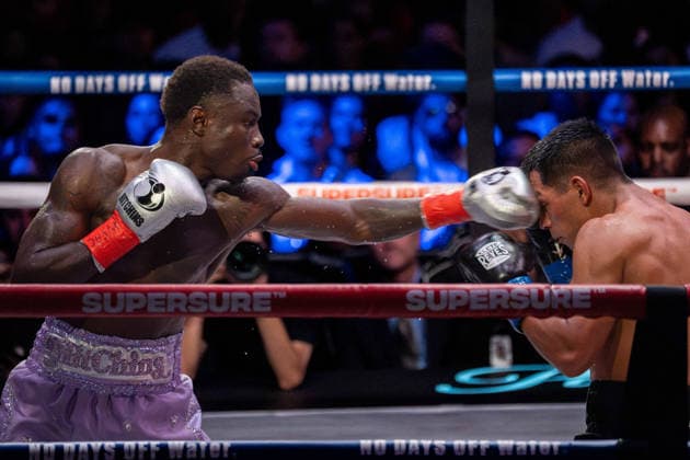 July 26, 2026, New York, New York, USA: RICHARDSON HITCHINS (purple trunks) battles RICARDO SALAS in a welterweight bout at Madison Square Garden in New York, New York. New York USA - ZUMAp109 20260726_zaf_p109_008 Copyright: xJoelxPlummerx