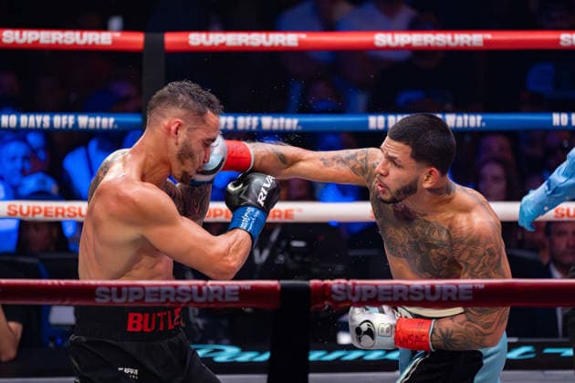 July 26, 2026, New York, New York, USA: EDGAR BERLANGA (teal trunks) battles STEVEN BUTLER in a super middleweight bout at Madison Square Garden in New York, New York. New York USA - ZUMAp109 20260726_zaf_p109_012 Copyright: xJoelxPlummerx