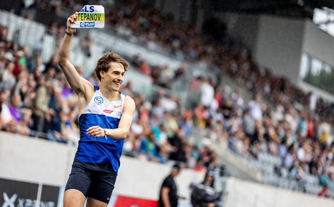 Deutsche Leichtathletik-Meisterschaften; Bochum-Wattenscheid, 26.07.2026 Alexander Stepanov (VfL Sindelfingen) freut sich im Ziel über den Deutschen Meistertitel über 800m der Männer; Deutsche Leichtathletik-Meisterschaften am 26.07.2026 im Lohrheidestadion in Bochum-Wattenscheid (Nordrhein-Westfalen). *** German Track and Field Championships, Bochum-Wattenscheid, July 26, 2026: Alexander Stepanov of VfL Sindelfingen celebrates winning the men’s 800-meter title at the German Track and Field Championships on July 26, 2026, at Lohrheidestadion in Bochum-Wattenscheid, North Rhine-WestphaliaWestphalia Copyright: xBEAUTIFULxSPORTS R.xSchmittx