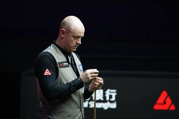 SHANGHAI, CHINA - JULY 27: Chris Wakelin of England chalks the cue in the first round match against Tang Hewen of China on day 1 of the Shanghai Masters 2026 at Luwan Gymnasium on July 27, 2026 in Shanghai, China. Wakelin defeated Tang with a score of 6-0.  Copyright: xTaixChengzhex 111656638074