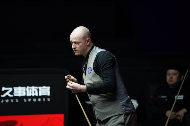 SHANGHAI, CHINA - JULY 27: Chris Wakelin of England chalks the cue in the first round match against Tang Hewen of China on day 1 of the Shanghai Masters 2026 at Luwan Gymnasium on July 27, 2026 in Shanghai, China. Wakelin defeated Tang 6-0 in the match.  Copyright: xTaixChengzhex 111656638061