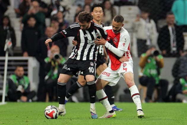 2026-04-27 Besiktas JK v Fatih Karagumruk SK - Trendyol Super Lig ISTANBUL, TURKEY - APRIL 27: Orkun Kokcu of Besiktas JK, Davide Biraschi of Fatih Karagumruk during the Trendyol Super Lig match between Besiktas JK and Fatih Karagumruk SK at Tupras Stadium on April 27, 2026 in Istanbul, Turkey. (Photo by BSR Agency) Istanbul Turkey Content not available for redistribution in The Netherlands directly or indirectly through any third parties. Copyright: xBSRxAgencyx