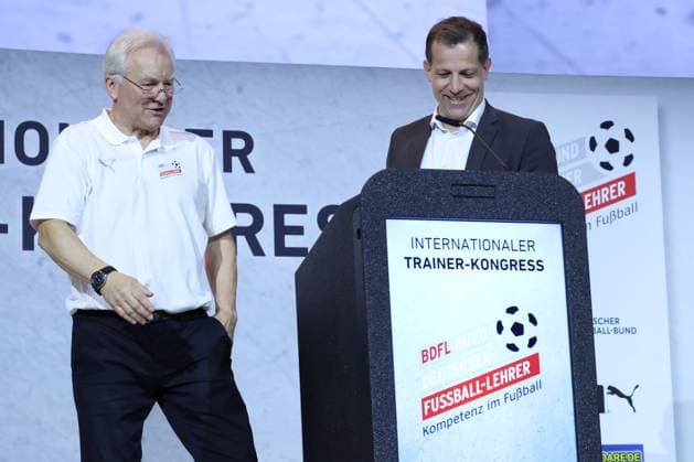 BENNO MOEHLMANN BDFL-PRAESIDENT INTERNATIONALER TRAINER KONGRESS DES BDFL MAINZ *** BENNO MOEHLMANN, BDFL PRESIDENT, INTERNATIONAL COACHES CONGRESS OF THE BDFL, MAINZ 