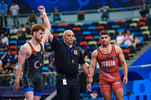 U17, U 17 Wrestling World Championships 80kg GR - Abdulhalik Bal (TUR) df. Koan Valentini (ITA) *** U17 Wrestling World Championships, 80 kg Greco-Roman: Abdulhalik Bal (TUR) defeated Koan Valentini (ITA) by fall Copyright: xUnitedxWorldxWrestlingx xAmirrezx UWW-U17-WC-BAKU-2026