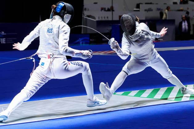 CHINA, HONG KONG - JULY 27, 2026: Russia s Vladislava Peniushkina (L) and Russia s Marta Martyanova compete in the ladies individual foil event at the 2026 Kerry Fencing World Championships. Mikhail Sinitsyn TASS  95532943