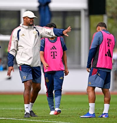 27.07.2026, Fussball Bundesliga 2026 2027, Trainingslager FC Bayern München in Rottach-Egern am Tegernsee (Bayern). Trainer Vincent Kompany (FC Bayern München) *** July 27, 2026, 2026–2027 Bundesliga, FC Bayern Munich training camp in Rottach Egern on Lake Tegernsee, Bayern coach Vincent Kompany, FC Bayern Munich